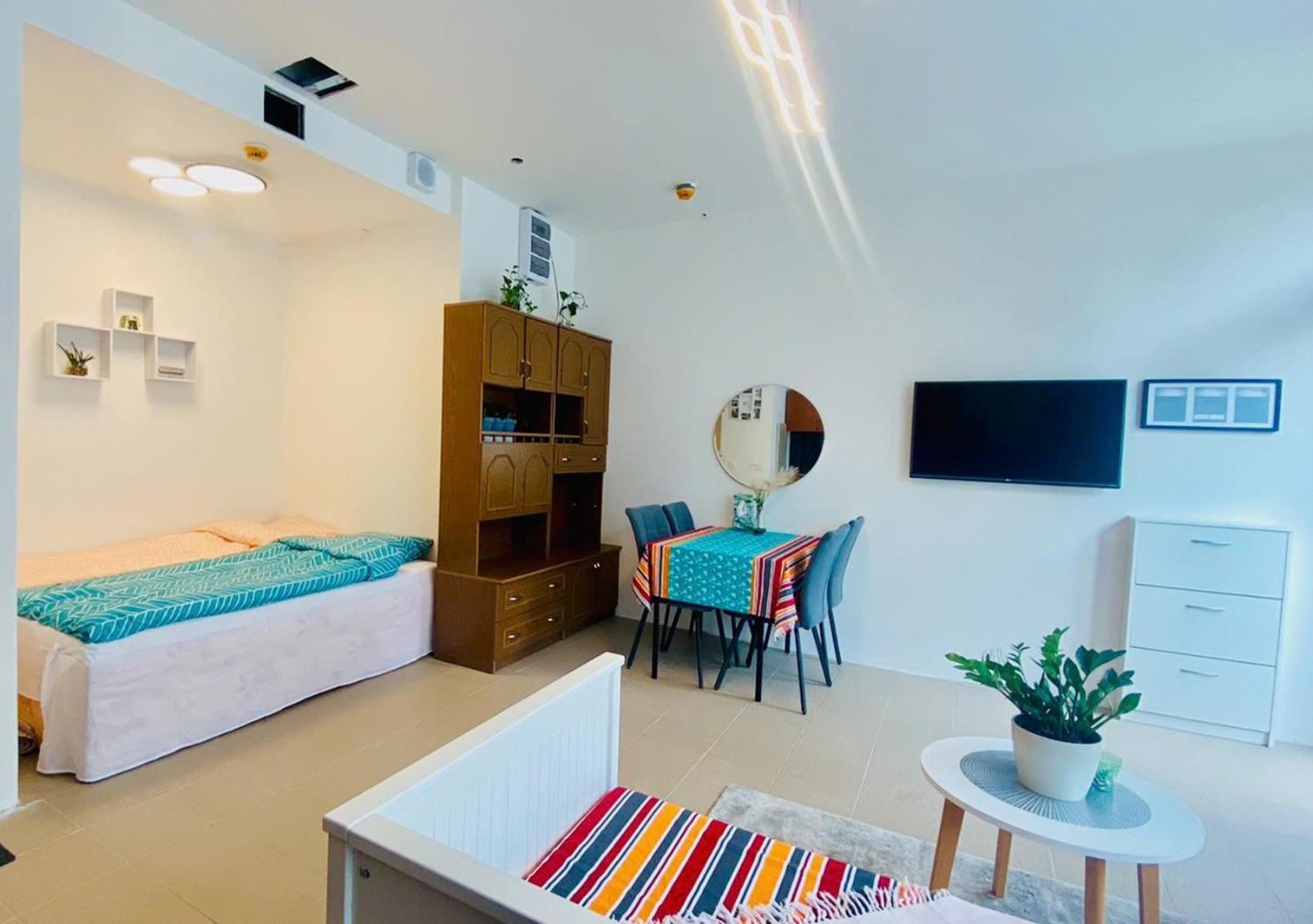 Green Studio Praha 2 L Ground Floor Free Parking מראה חיצוני תמונה